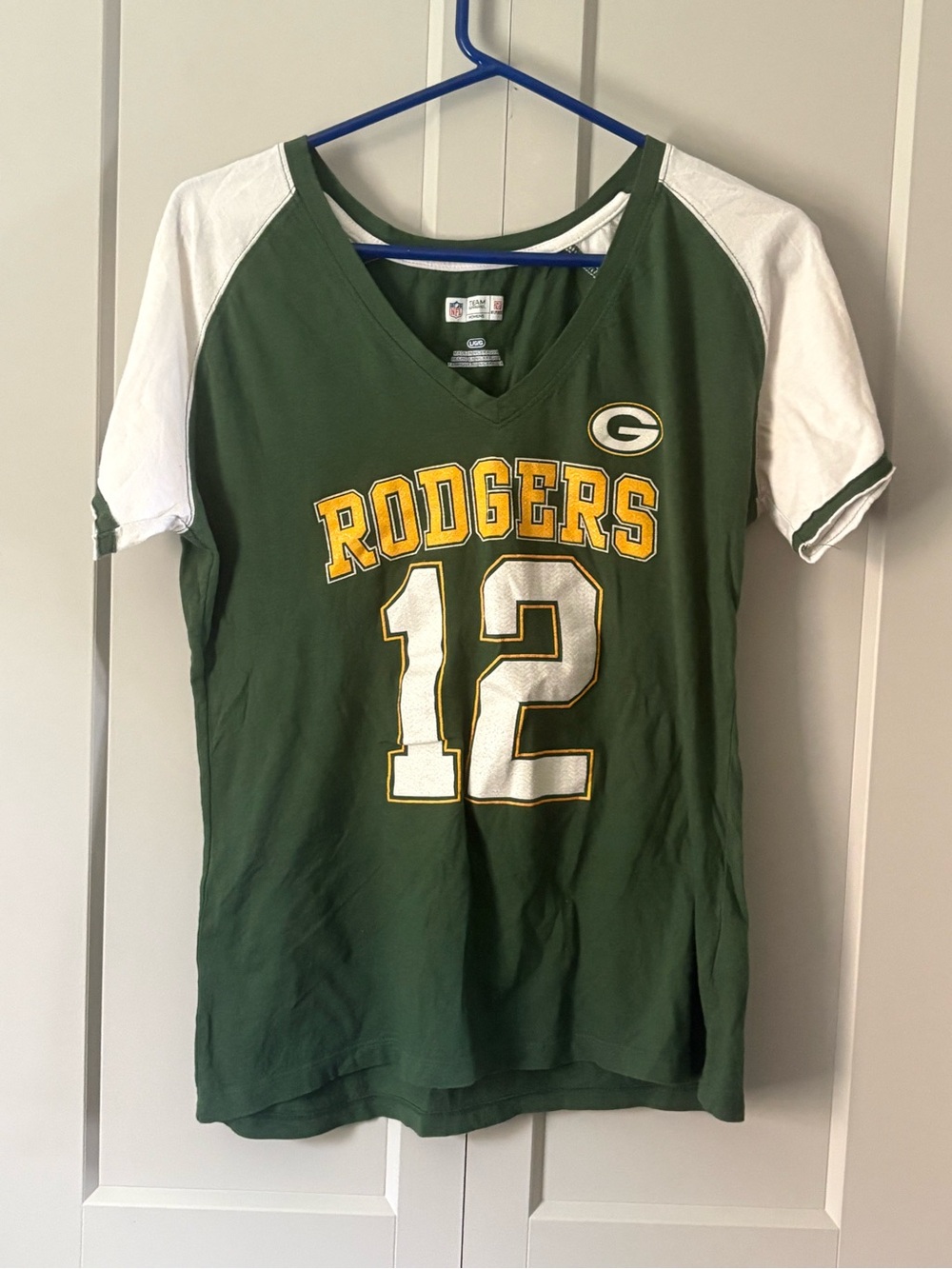 Green Bay Packers Aaron Rodgers #12 V-Neck Women's Tee - NFL Team Apparel